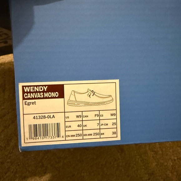 NWT IN BOX Hey Dude Women’s size 9 - Picture 4 of 4